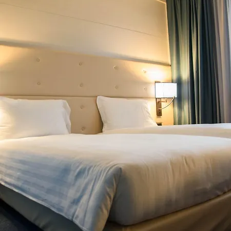 Palace 4*